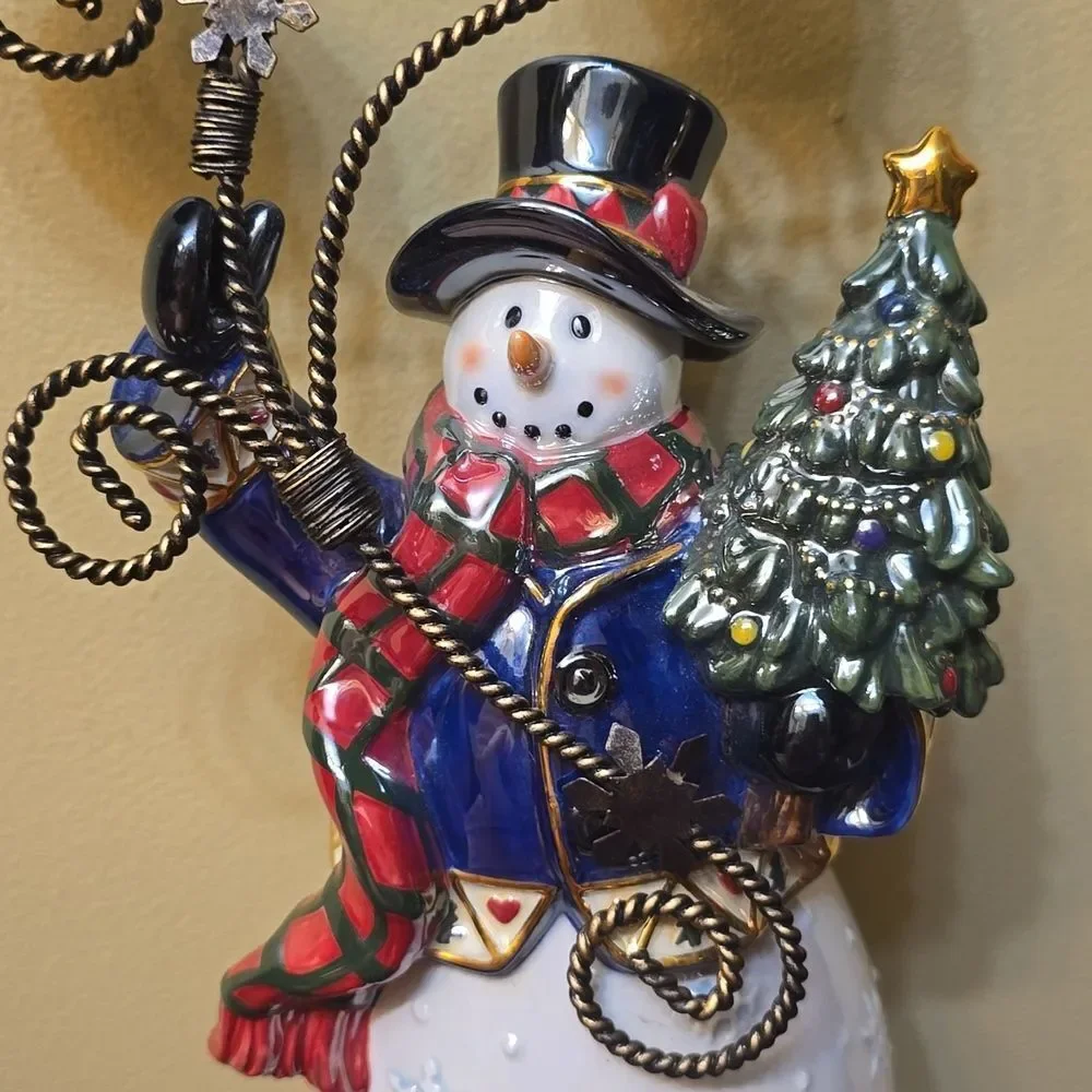 San Francisco Music Box Snowman with tree candlestick holder Christmas Music‎